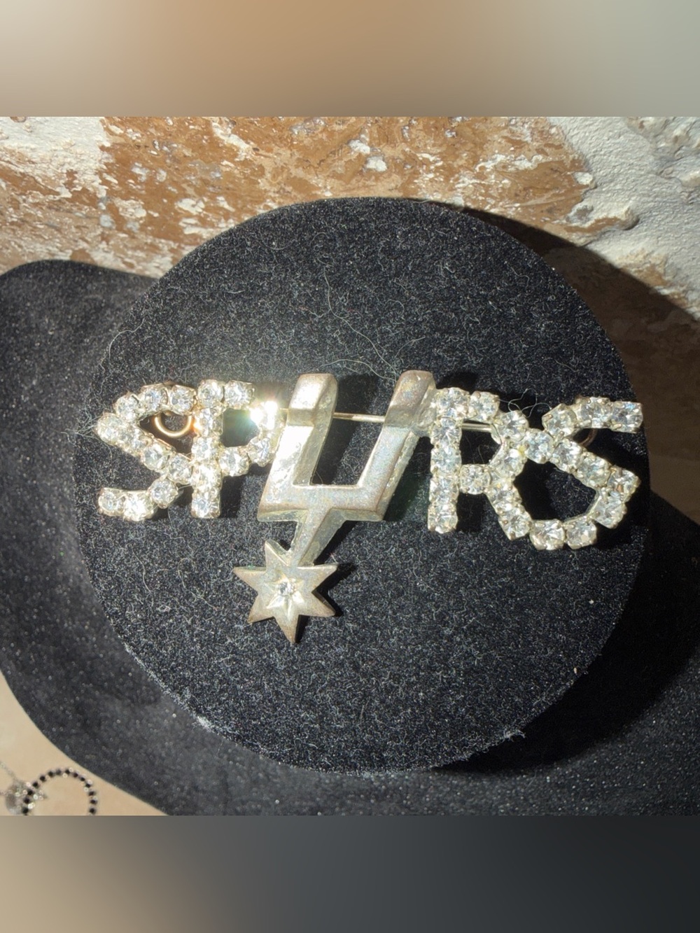 VTG San Antonio Spurs Pin Brooch, Silver With Rhinestones NBA Basketball
